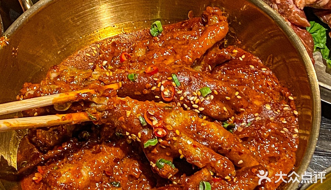 哈尔滨终于有核桃碳烤肉了！平价又好吃😋