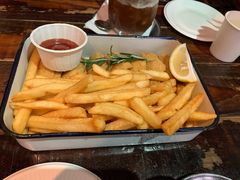 美式风味炸鸡翅配薯条-MIKAKU(万达广场上海宝山店)