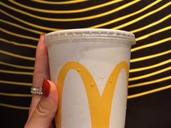 可乐-麦当劳(中山公园龙之梦店)