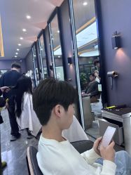 -藤野造型烫染·漂发