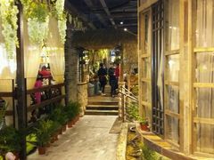 -春天里·老街坊餐厅(港隆广场店)