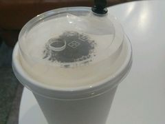 奶盖茶-怪兽咖啡 Monster Cafe