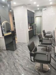 点击看大图 -七分屋LA·烫发·染发·剪发