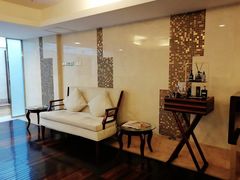 -深圳富苑皇冠假日套房酒店