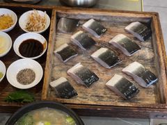 -围炉肉舍•炭烤活鳗•丹东海鲜烤肉(步行街店)