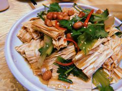 支竹味汁捞双耳-清新鸡沙田乳鸽店(金融店)