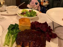 -WOLFGANG PUCK KITCHEN & BAR(迪士尼小镇店)