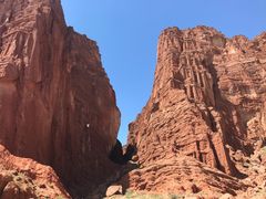 -天山神秘大峡谷