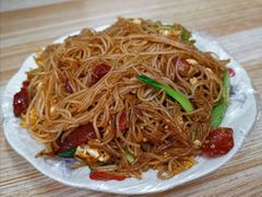 腊肠炒粉干-大胜浙达炒粉干