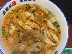 -小国抻面大烧烤馆