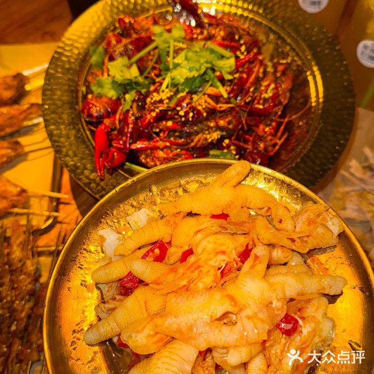 在民谣江湖烧烤酒馆感受云南的松弛…