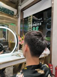 点击看大图 -卡尔诗·科技美肤连锁