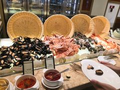 -大中华希尔顿酒店-念自助餐·嗨啤·小龙虾