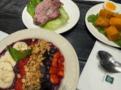 桑椹藜麦沙拉配三明治-THE WOODS 简餐 (国贸商城店)