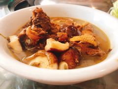 小鸡炖蘑菇-姥家大锅台水库渔家
