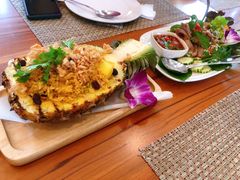 -Chom Cafe and Restaurant