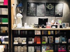 -钟书阁(松江泰晤士小镇店)