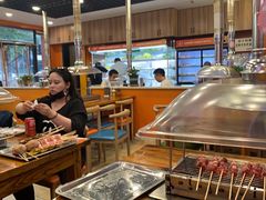 -哈尔滨小酒馆·鲜肉现穿自助烧烤(康新花园店)