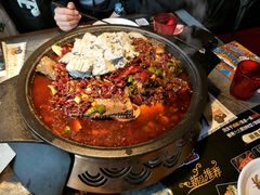 -吞鱼兽麻辣烤鱼(万达店)