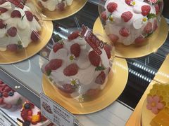 -花花卷卷·鲜食蛋糕(静安久光百货店)