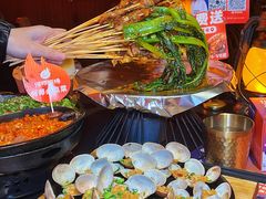 -何师烧烤Pro ·小龙虾·江湖川菜·精酿啤酒(太古里店)