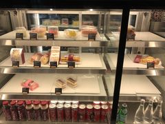 面包甜点陈列柜-COSTA COFFEE(武汉天地店)