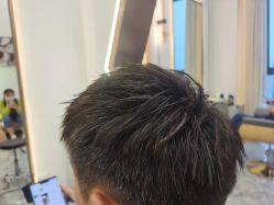 -V8潮牌·接发烫染连锁