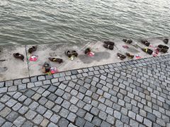 -多瑙河畔鞋履雕塑