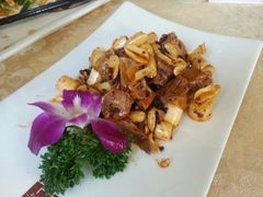 麻辣兔丁-院落创意菜