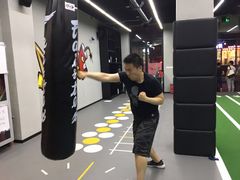 -Freedom Fitness私教健身俱乐部(徐虹北路店)