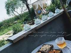 -亮河湾山庄