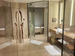 -广州汇华希尔顿逸林酒店
