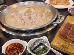 -老来福·非遗酸汤兔(凯旋路店)