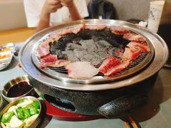 -围炉肉舍•炭烤活鳗•丹东海鲜烤肉(步行街店)