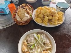 -金卯白肉罩火烧