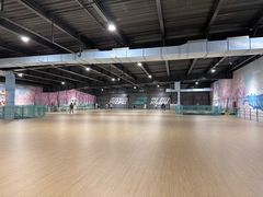 -极限PLAY运动娱乐新世界·团建派对潮玩休闲馆·室内蹦极高空游乐园