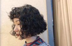 -诗悦发型烫染SALON