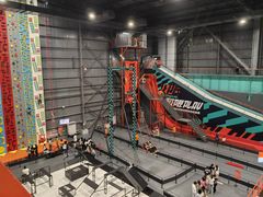 -极限PLAY运动娱乐新世界·团建派对潮玩休闲馆·室内蹦极高空游乐园