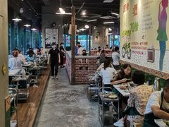大堂-憨铁匠老火锅(龙岗万科里店)