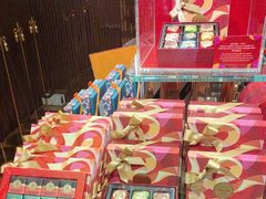 -VENCHI 闻绮(上海佛罗伦萨小镇店)