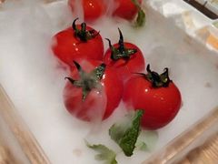 番茄脆菇沙拉-小大董·烤鸭(凤凰汇店)