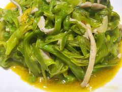 黄花菜炒肉丝-江南韵·无锡太湖文化体验餐厅(凤凰天街店)
