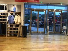 -优衣库(上海中山公园兆丰广场店)