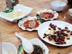 -丘艳豆花饭大排档(大坪店)