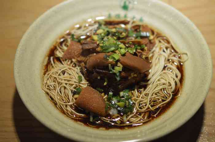 乌镇大锅羊肉面-"这家店出了9块9的特权,我没有抢到,就团.