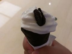 奥利奥脆皮圆筒冰淇淋-麦当劳(龙湖时代天街店)