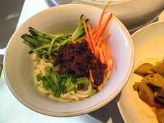 梅飞特色炸酱面-梅飞酒家(桑园路店)