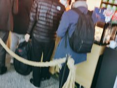 -星巴克(上海虹桥站2A检票口)