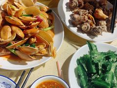 -三亚火车头万人海鲜广场