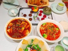 -江城小馆陕南妈妈菜·全球旅行餐厅(钟楼店)